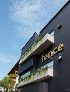 HOTEL FENCE